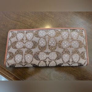 Coach Essential slim walker in crystal signature jacquard